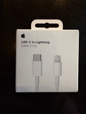 Apple USB-C to Lightning Cable (1 m) - White Apple Packaging